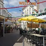 Albufeirasun, Arrive As A Guest Leave As A Friend.