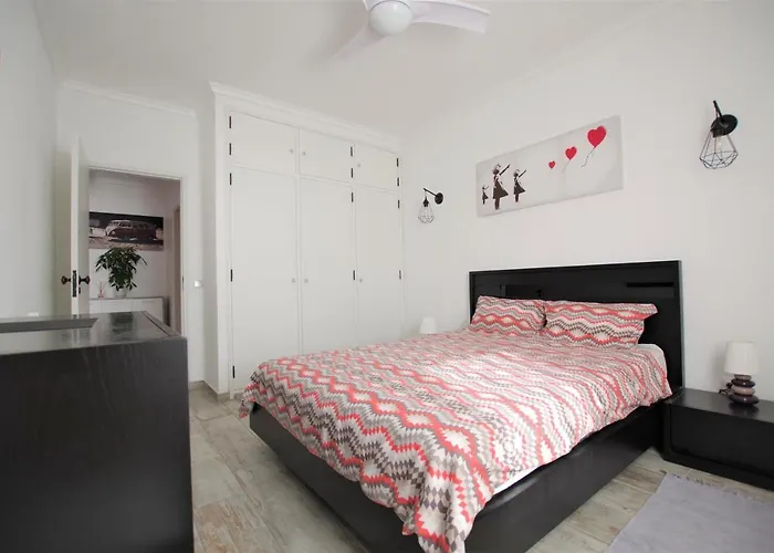 Apartment Albufeirasun, Arrive As A Guest Leave As A Friend. *