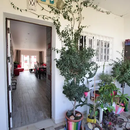 Albufeirasun, Arrive As A Guest Leave As A Friend. * Албуфейра